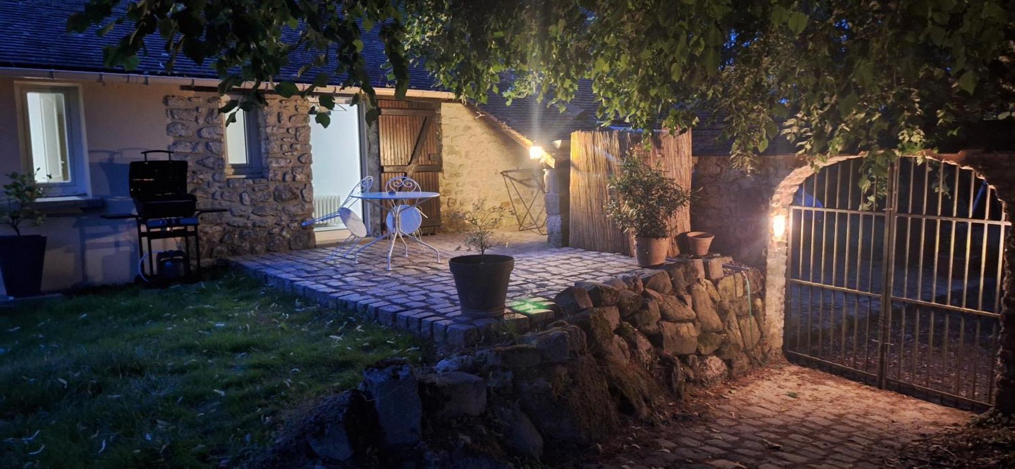 Valpuiseaux Le Relais Des Clefs - Au Calme Du Gatinais - Escapade A Deux - Terrasse Privee - Wifi - Offre Romantique Sur Demande المظهر الخارجي الصورة